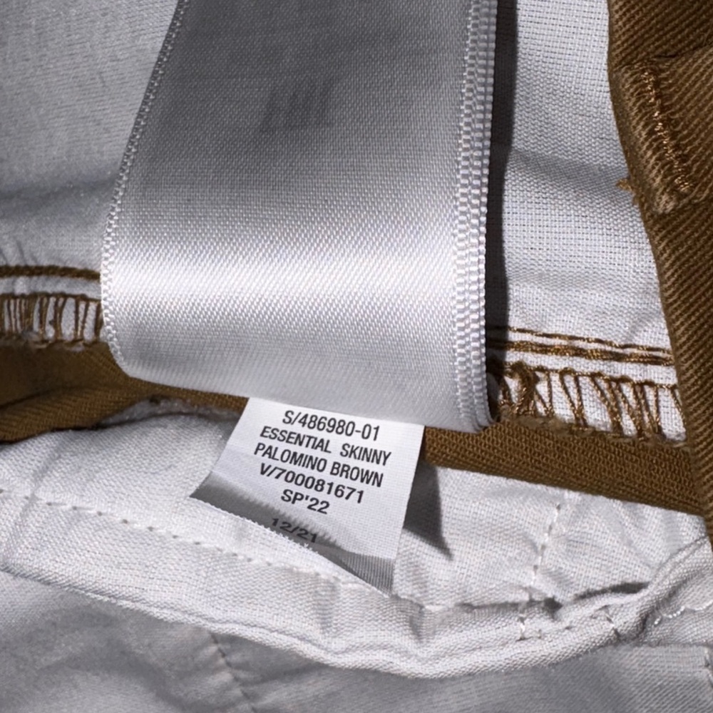 EUC Gap Essential Khaki Skinny‎ Fit Palomino Brown Chino Pants Men’s Size 33X32 - Picture 6 of 10